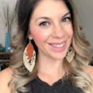 Meet your Posher, Leslie